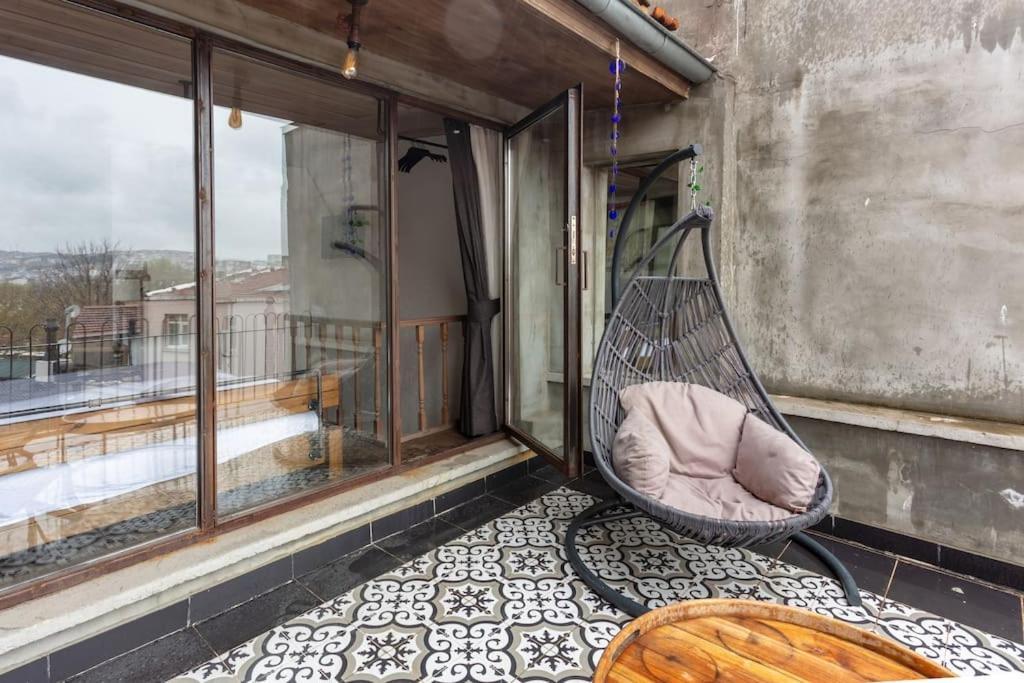 Historic Unique Town House Golden Horn Istanbul Apartment Bagian luar foto