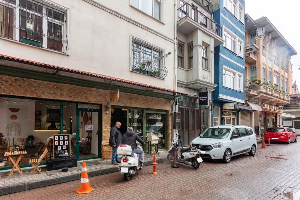 Historic Unique Town House Golden Horn Istanbul Apartment Bagian luar foto